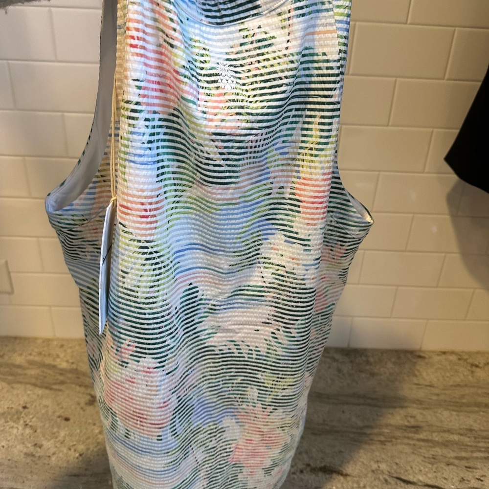 Tommy Bahama Costa Wave Ocean Vida Island Zone UPF 30 Tank Top - Picture 2 of 5